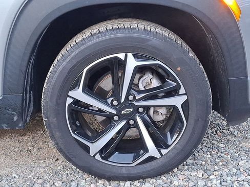 Used 2023 Chevrolet TrailBlazer RS image 33