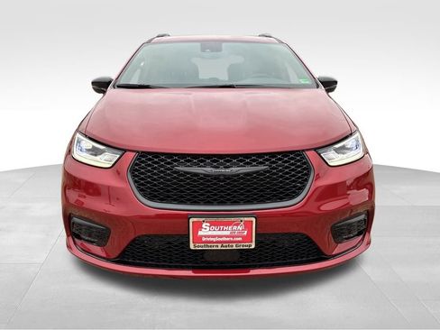 New 2026 Chrysler Pacifica Select w/ S Appearance Package image 9