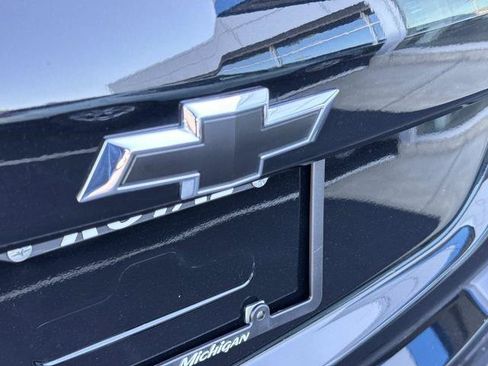 Used 2024 Chevrolet Equinox RS FWD image 36