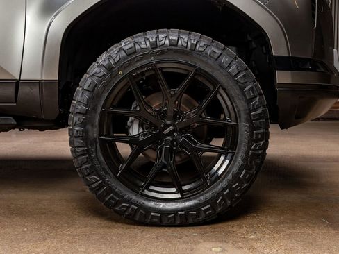 Used 2024 Lexus GX 550 image 12