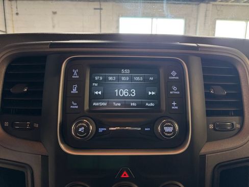 Used 2014 RAM 2500 Tradesman w/ Chrome Appearance Group AWD/4WD image 17