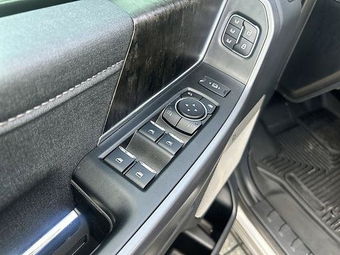 Used 2024 Ford F250 Lariat AWD/4WD image 10