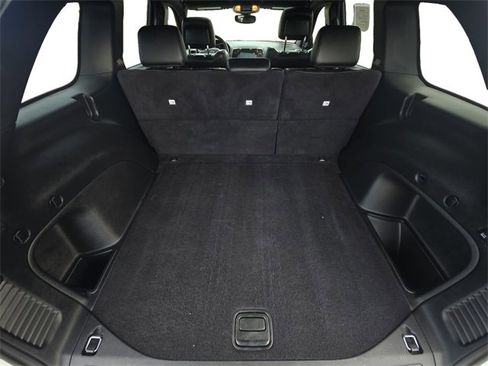 Used 2022 Jeep Grand Cherokee Limited image 13