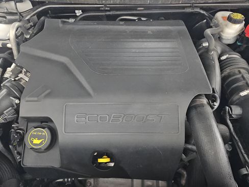 Used 2018 Lincoln MKT AWD w/ Technology Package image 16