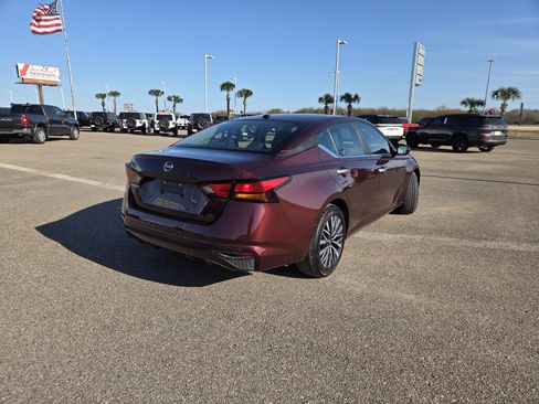 Used 2025 Nissan Altima 2.5 SV image 7