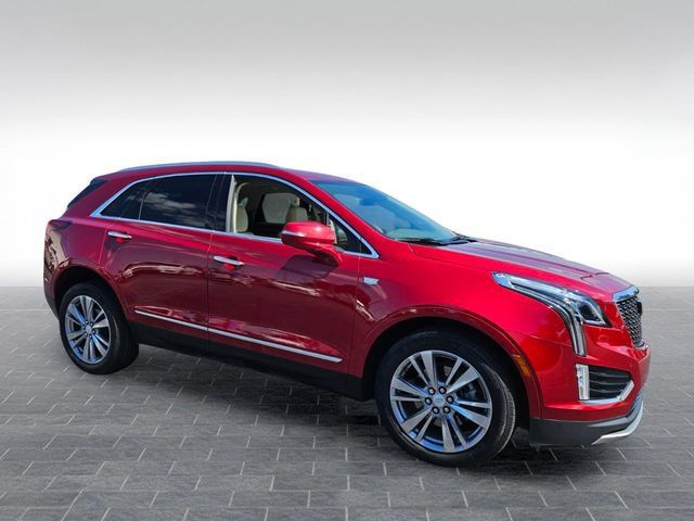 Used 2024 Cadillac XT5 Premium Luxury w/ LPO, Floor Liner Package AWD/4WD image 3