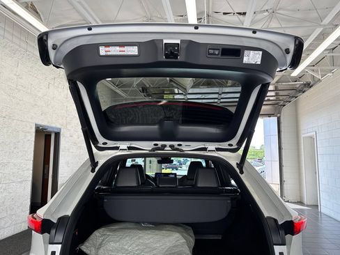 Certified 2021 Toyota Venza Limited AWD/4WD image 10