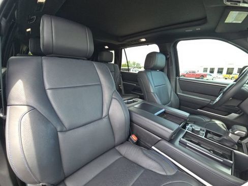 Used 2024 Toyota Sequoia Platinum AWD/4WD image 23
