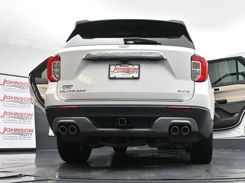 Used 2022 Ford Explorer Platinum w/ Equipment Group 601A image 43