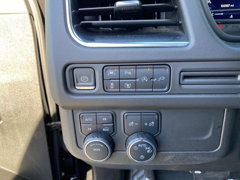 Used 2022 Chevrolet Tahoe RST w/ Luxury Package image 21