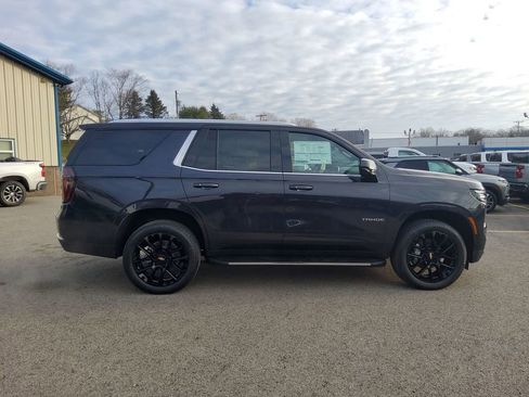 Used 2025 Chevrolet Tahoe LS image 2