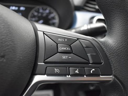 Used 2025 Nissan Versa SV FWD image 21