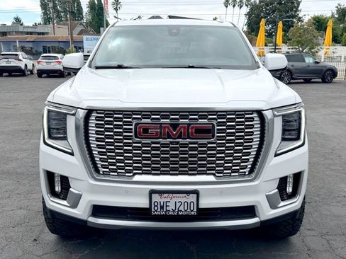Used 2021 GMC Yukon XL Denali w/ Denali Premium Package AWD/4WD image 2