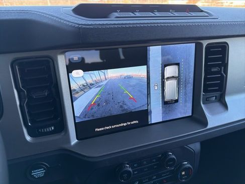 New 2025 Ford Bronco Outer Banks w/ Sasquatch Package image 13