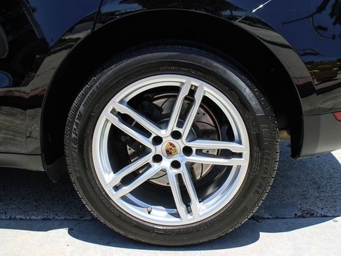 Used 2021 Porsche Macan AWD/4WD image 41