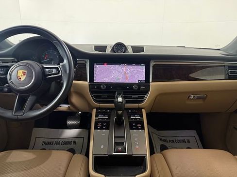 Used 2024 Porsche Macan Base image 23