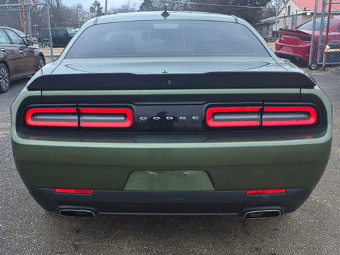 Used 2018 Dodge Challenger SXT Plus image 4