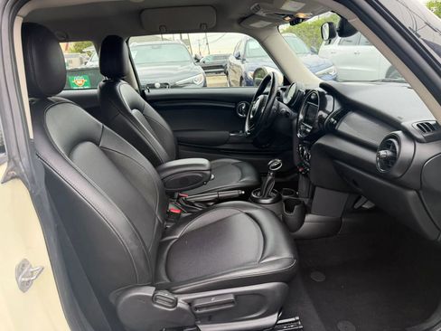 Used 2018 MINI Cooper 2-Door Hardtop FWD image 23