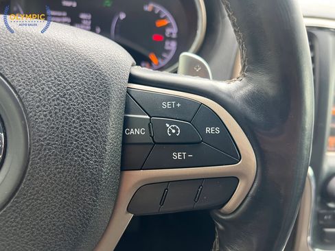 Used 2015 Jeep Grand Cherokee Overland RWD image 25