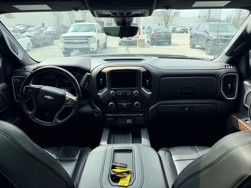 Used 2019 Chevrolet Silverado 1500 High Country w/ Technology Package image 5