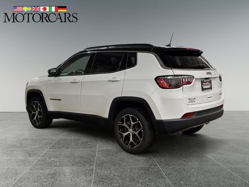 Used 2024 Jeep Compass Limited AWD/4WD image 5