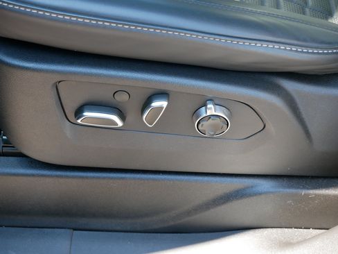 Used 2023 Cadillac Escalade Sport Platinum w/ LPO, ONYX Package AWD/4WD image 20