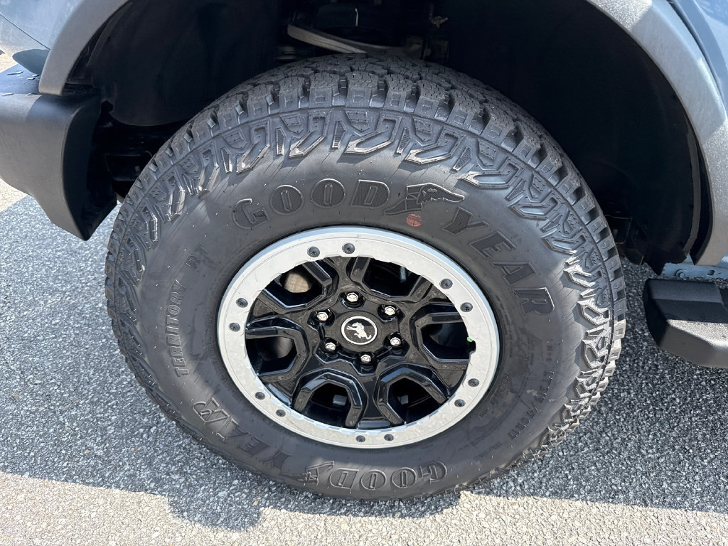Used 2024 Ford Bronco Outer Banks w/ Sasquatch Package AWD/4WD image 11