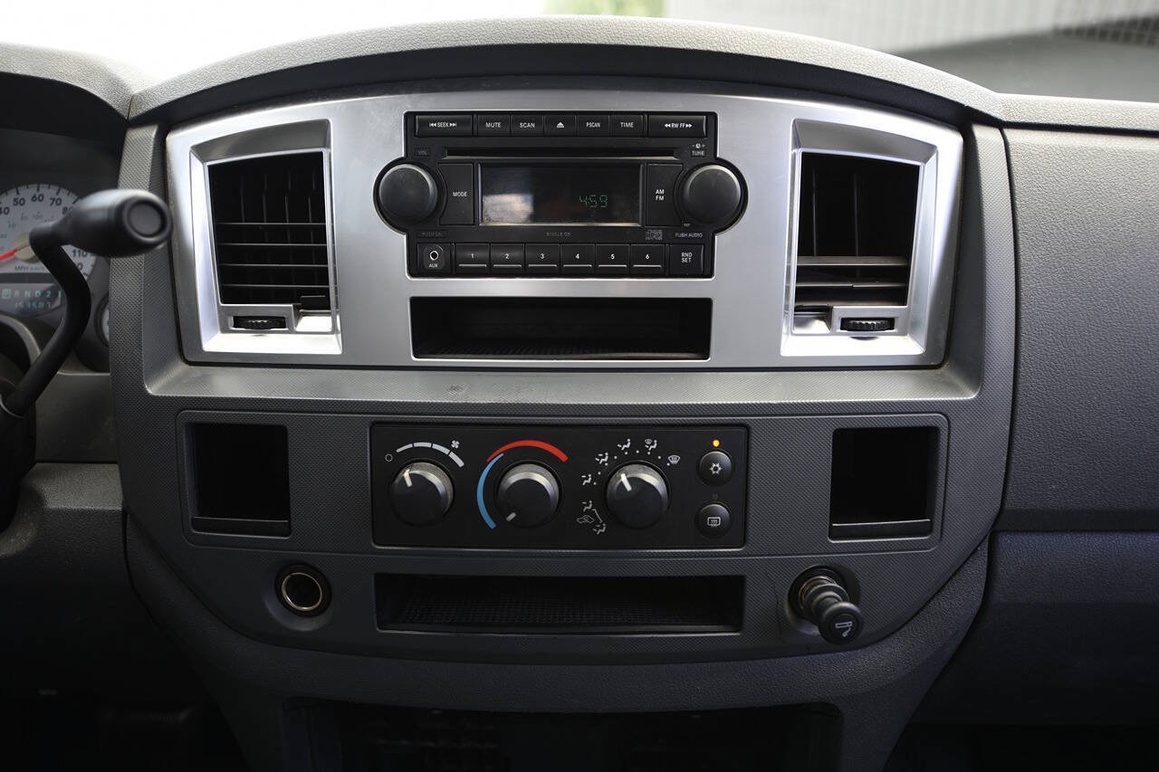Used 2007 Dodge Ram 1500 Truck SLT RWD image 18