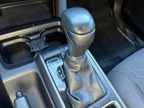 Used 2016 Toyota Tacoma TRD Sport w/ Towing Package image 16