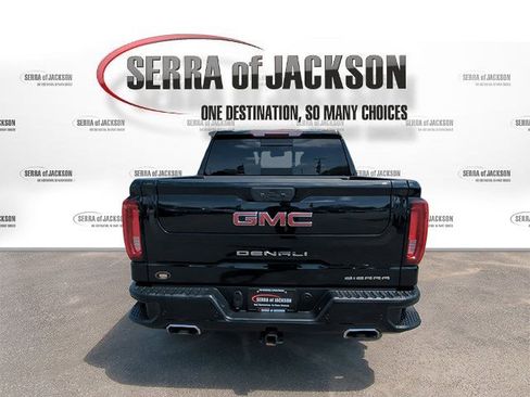 Used 2021 GMC Sierra 1500 Denali w/ Denali Premium Package AWD/4WD image 9