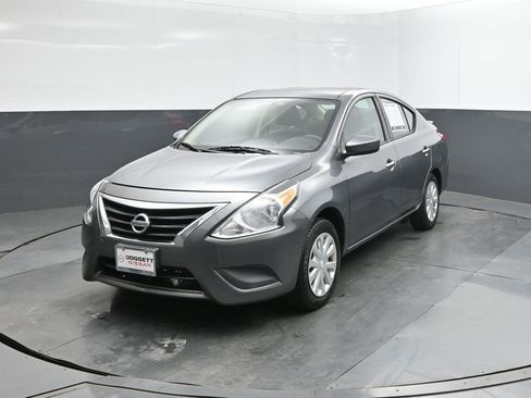 Used 2019 Nissan Versa SV image 30