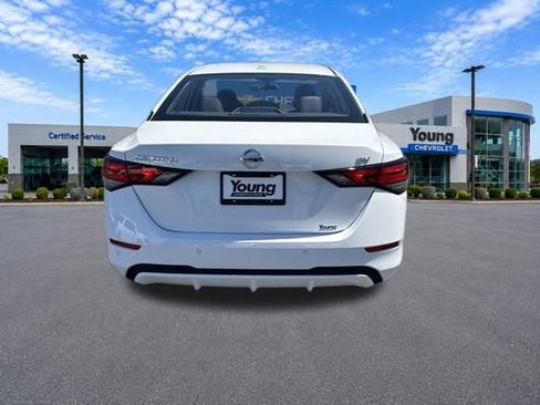 Used 2022 Nissan Sentra SV FWD image 6