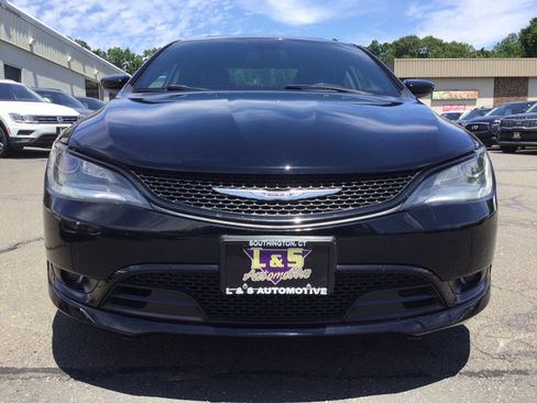 Used 2016 Chrysler 200 S w/ Comfort Group AWD/4WD image 4