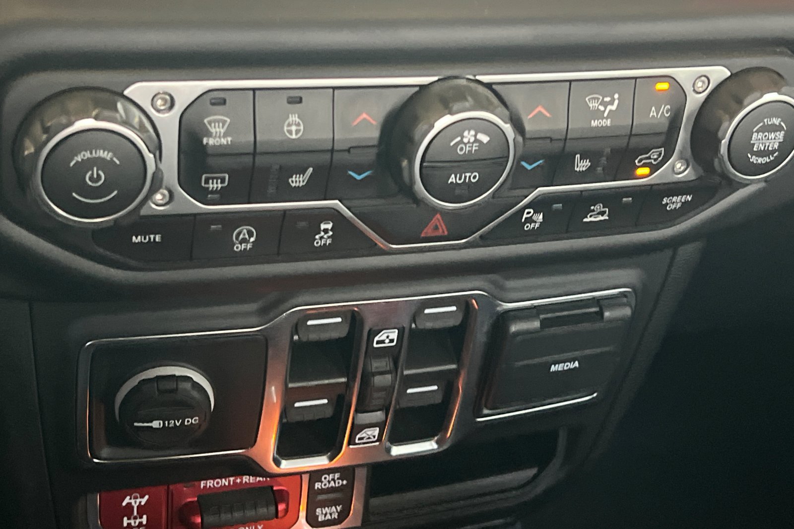 Used 2021 Jeep Gladiator Rubicon AWD/4WD image 23
