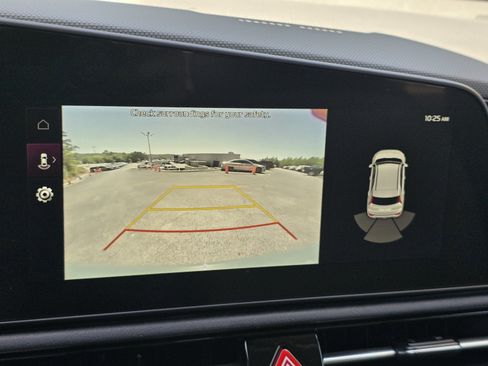 New 2026 Kia Niro EX FWD image 11