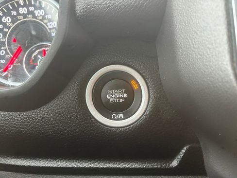 Used 2025 RAM 1500 Laramie image 24