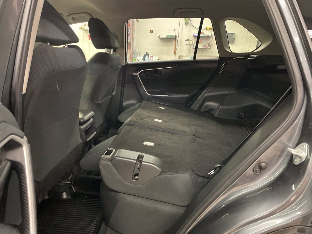 Used 2019 Toyota RAV4 LE w/ All Weather Liner Package AWD/4WD image 25