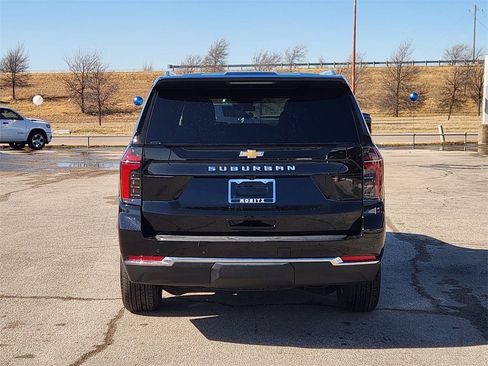 Used 2025 Chevrolet Suburban LS image 6