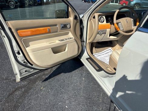 Used 2008 Lincoln MKZ FWD image 9
