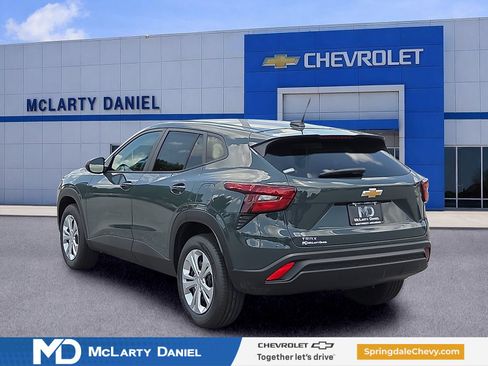New 2026 Chevrolet Trax LS FWD image 4
