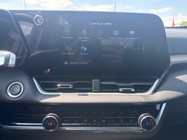Used 2025 Chevrolet Equinox LT w/ Convenience Package II FWD image 31