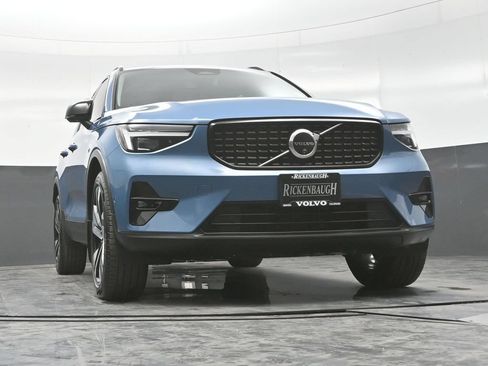 Used 2025 Volvo XC40 B5 Ultra AWD/4WD image 22