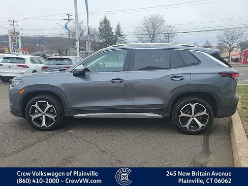 Certified 2025 Volkswagen Tiguan SE image 25