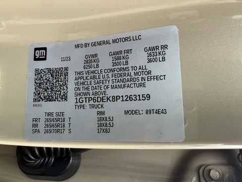 Used 2023 GMC Canyon AT4 w/ AT4 Premium Package image 37