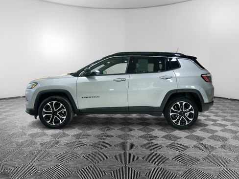 Used 2023 Jeep Compass Limited image 2