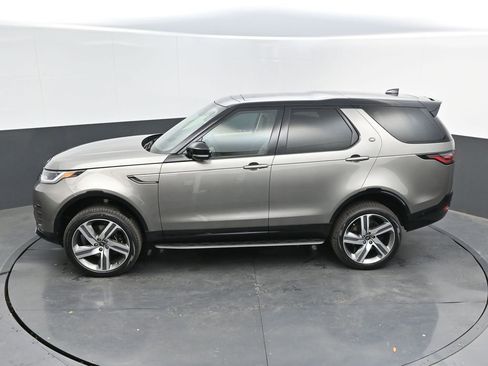 New 2025 Land Rover Discovery Metropolitan Edition AWD/4WD image 33