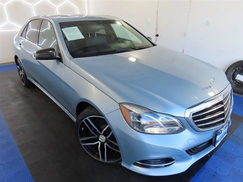 Used 2016 Mercedes-Benz E 350 4MATIC Sedan w/ Premium Package image 5