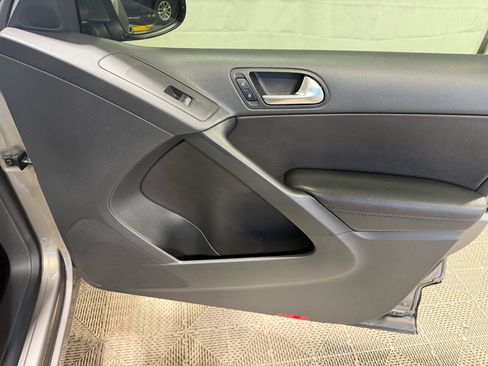 Used 2010 Volkswagen Tiguan Wolfsburg Edition AWD/4WD image 14
