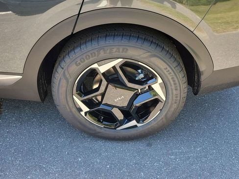 New 2026 Kia Sportage EX FWD image 39