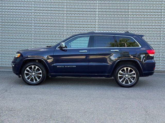 Used 2017 Jeep Grand Cherokee Overland AWD/4WD image 2